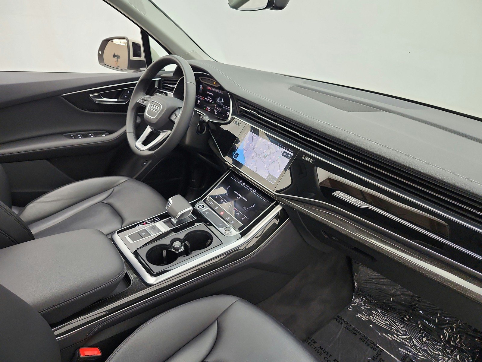 Used 2023 Audi Q7 2.0T Premium Plus w/ Premium Plus Package AWD/4WD image 18