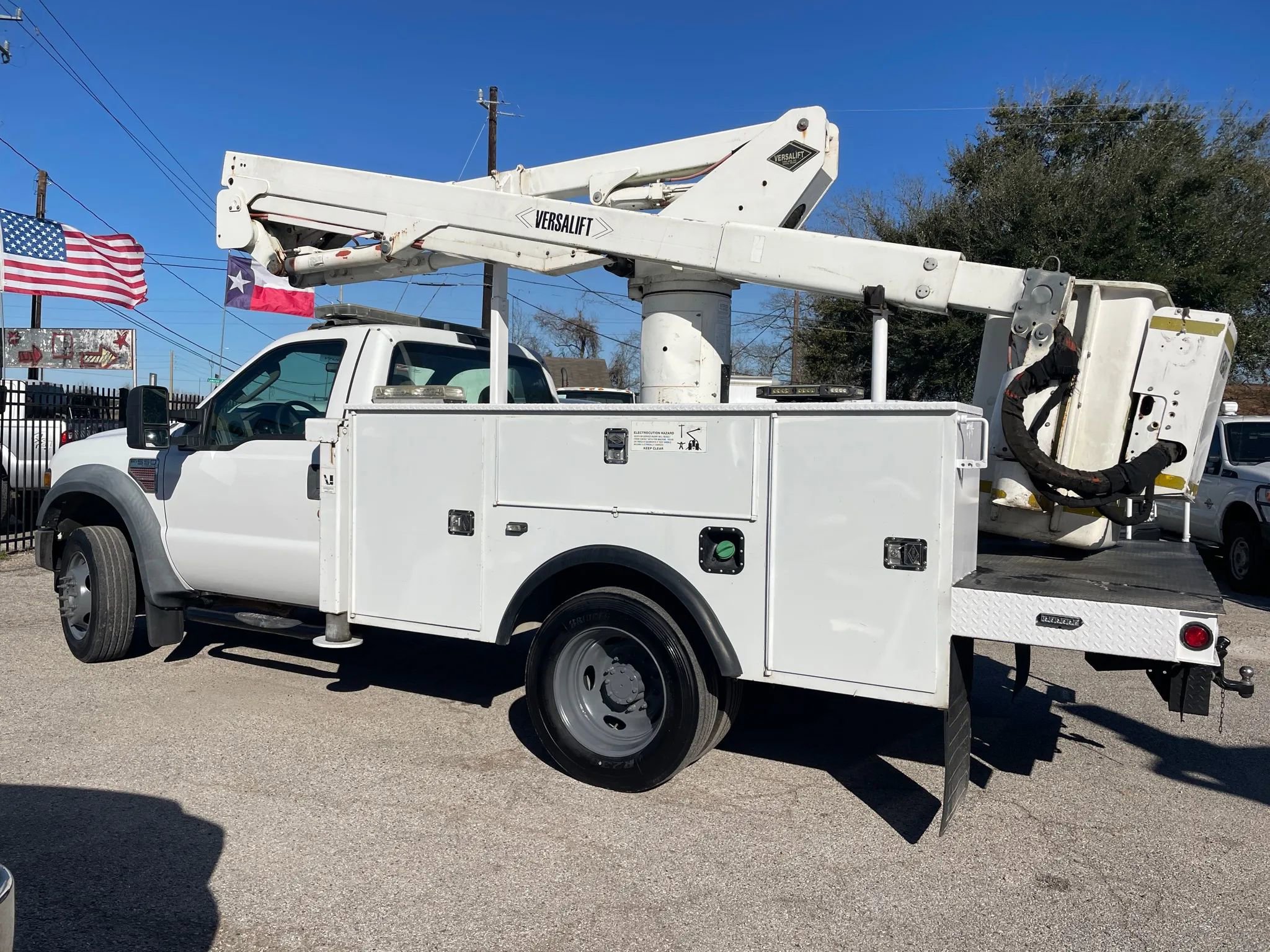 Used 2008 Ford F550 2WD Regular Cab Super Duty image 5