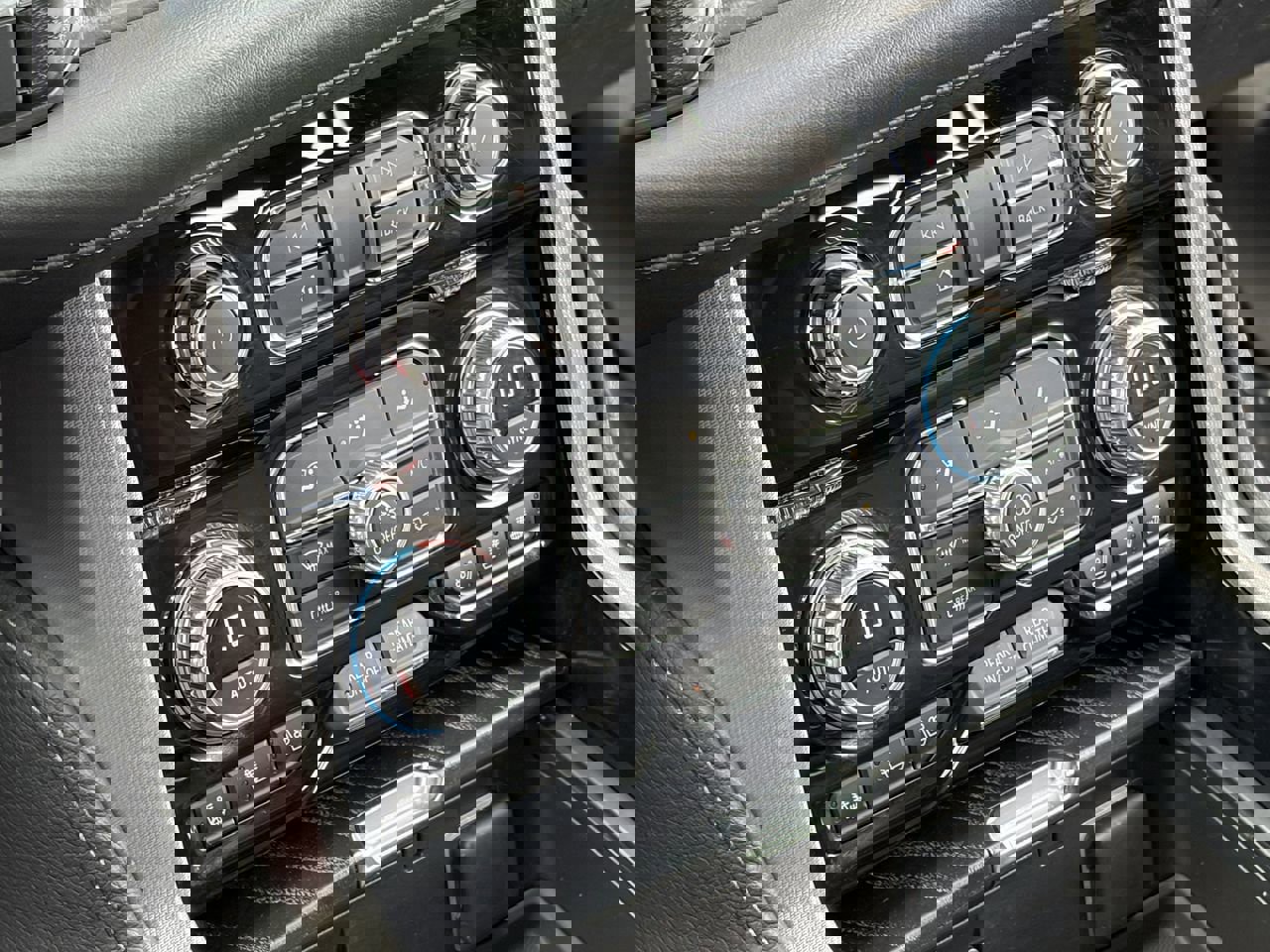 Used 2023 GMC Yukon Denali image 29