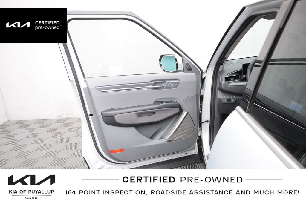 Certified 2024 Kia EV9 Land AWD/4WD image 10