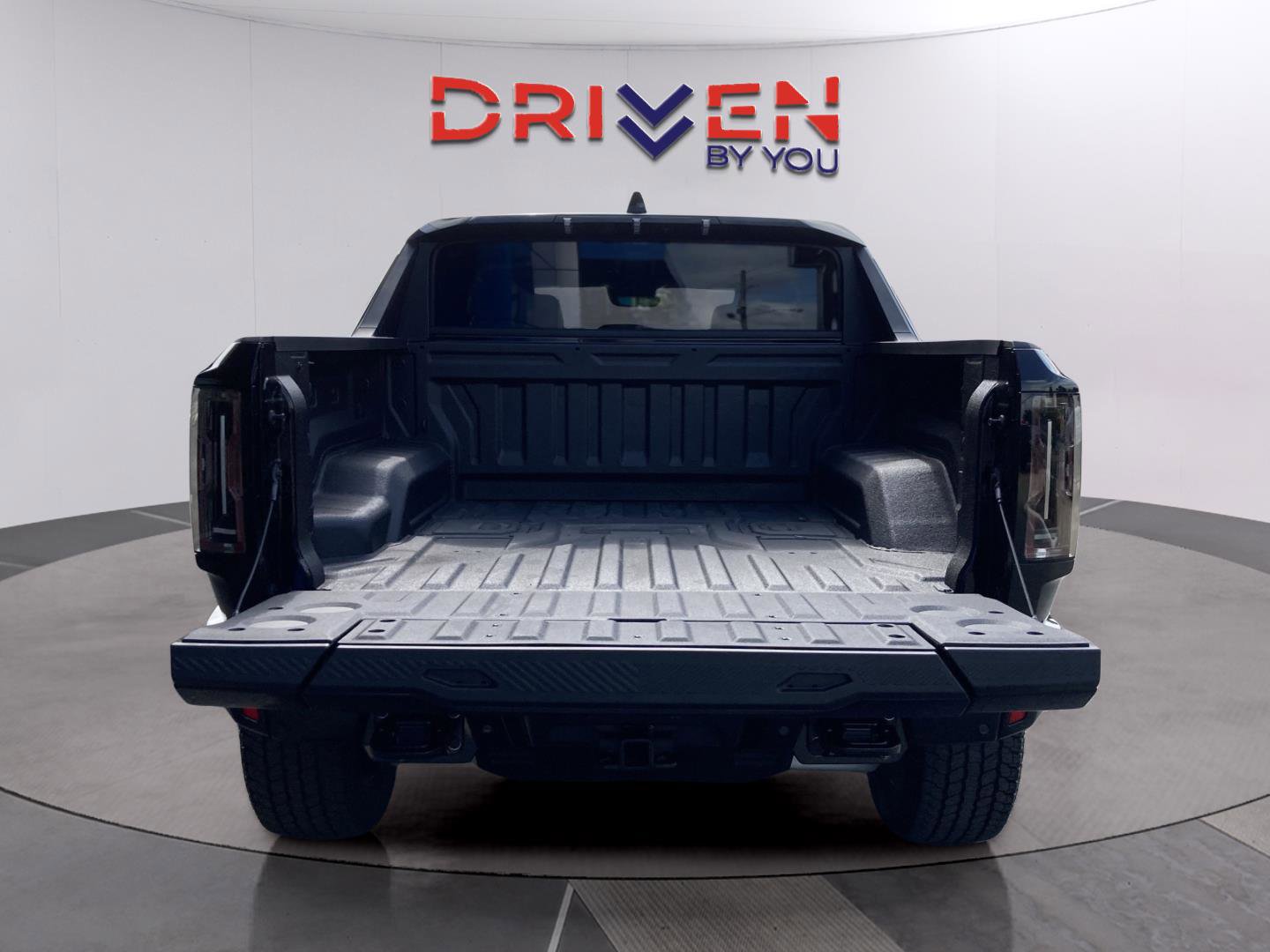 New 2025 GMC Hummer EV 3X w/ LPO, Dark Essentials Package image 5