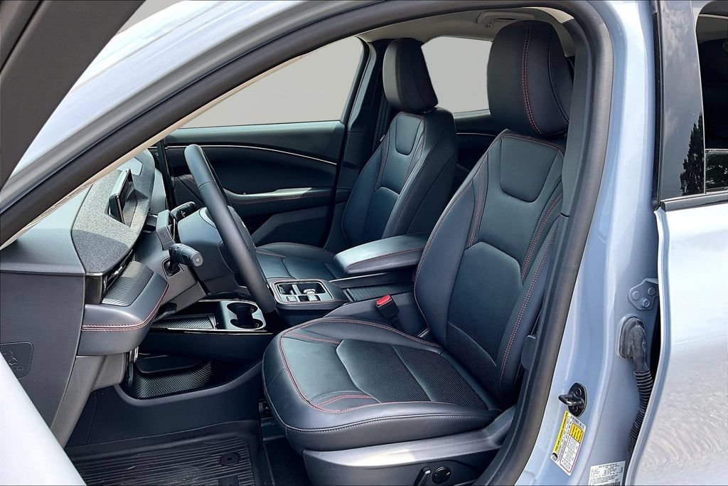 Used 2025 Ford Mustang Mach-E Premium w/ Sport Appearance Package AWD/4WD image 25