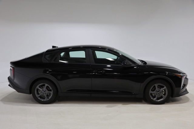 Used 2025 Kia K4 LXS FWD image 9