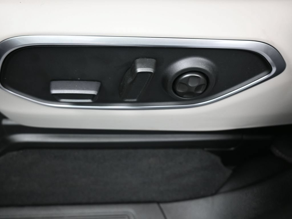 New 2026 Jeep Grand Wagoneer Limited AWD/4WD image 31