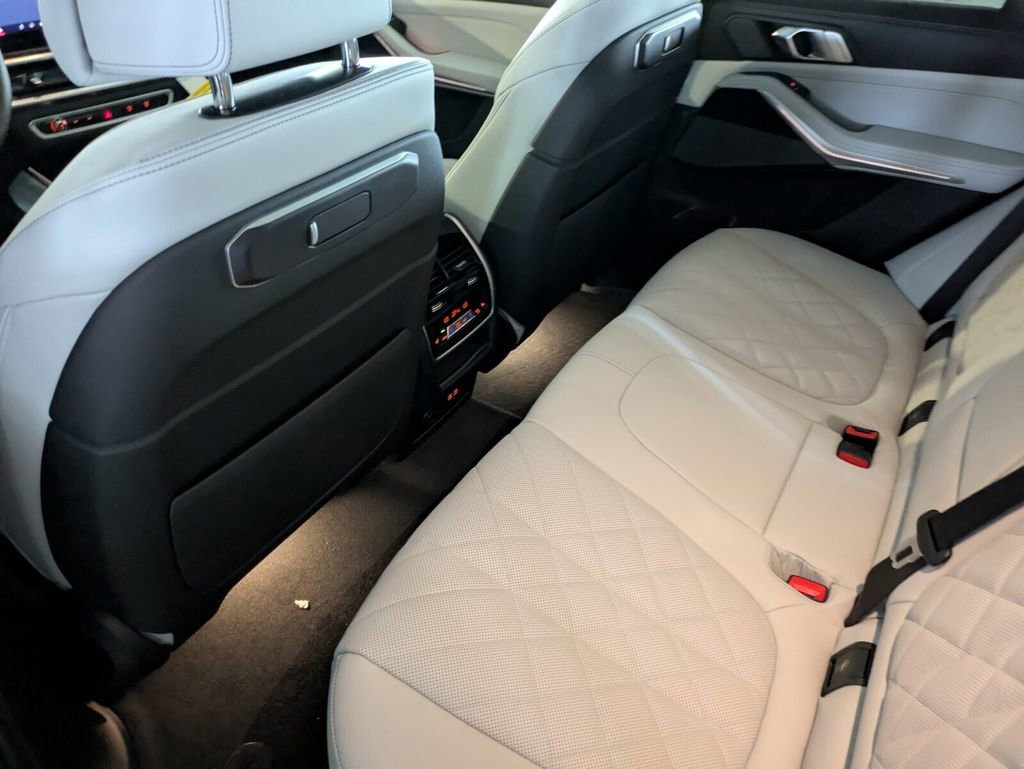 New 2026 BMW X5 sDrive40i RWD image 7