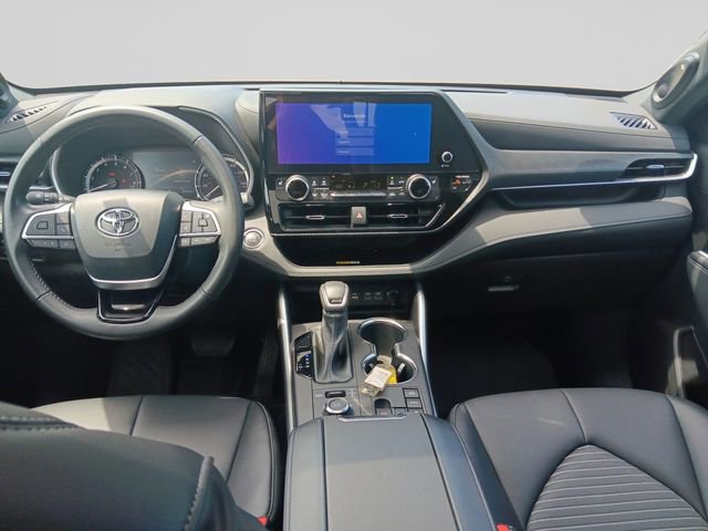 Used 2023 Toyota Highlander XSE AWD/4WD image 14