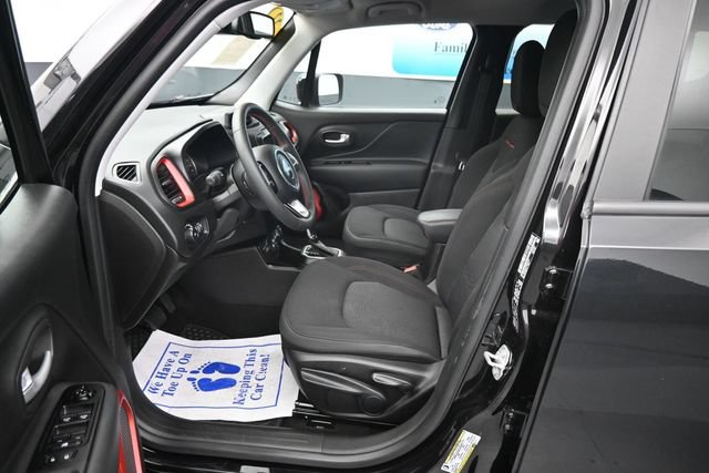 Used 2023 Jeep Renegade Trailhawk AWD/4WD image 11