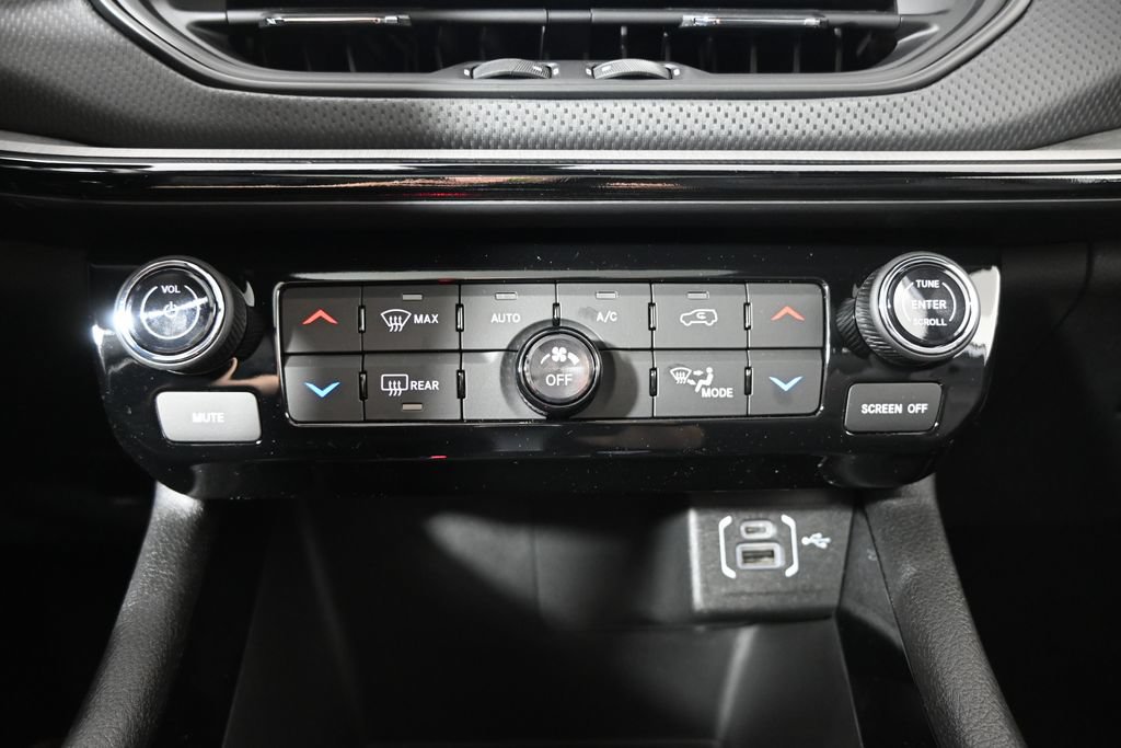 New 2026 Jeep Compass Trailhawk w/ Sun, Sound & Navigation Group AWD/4WD image 28