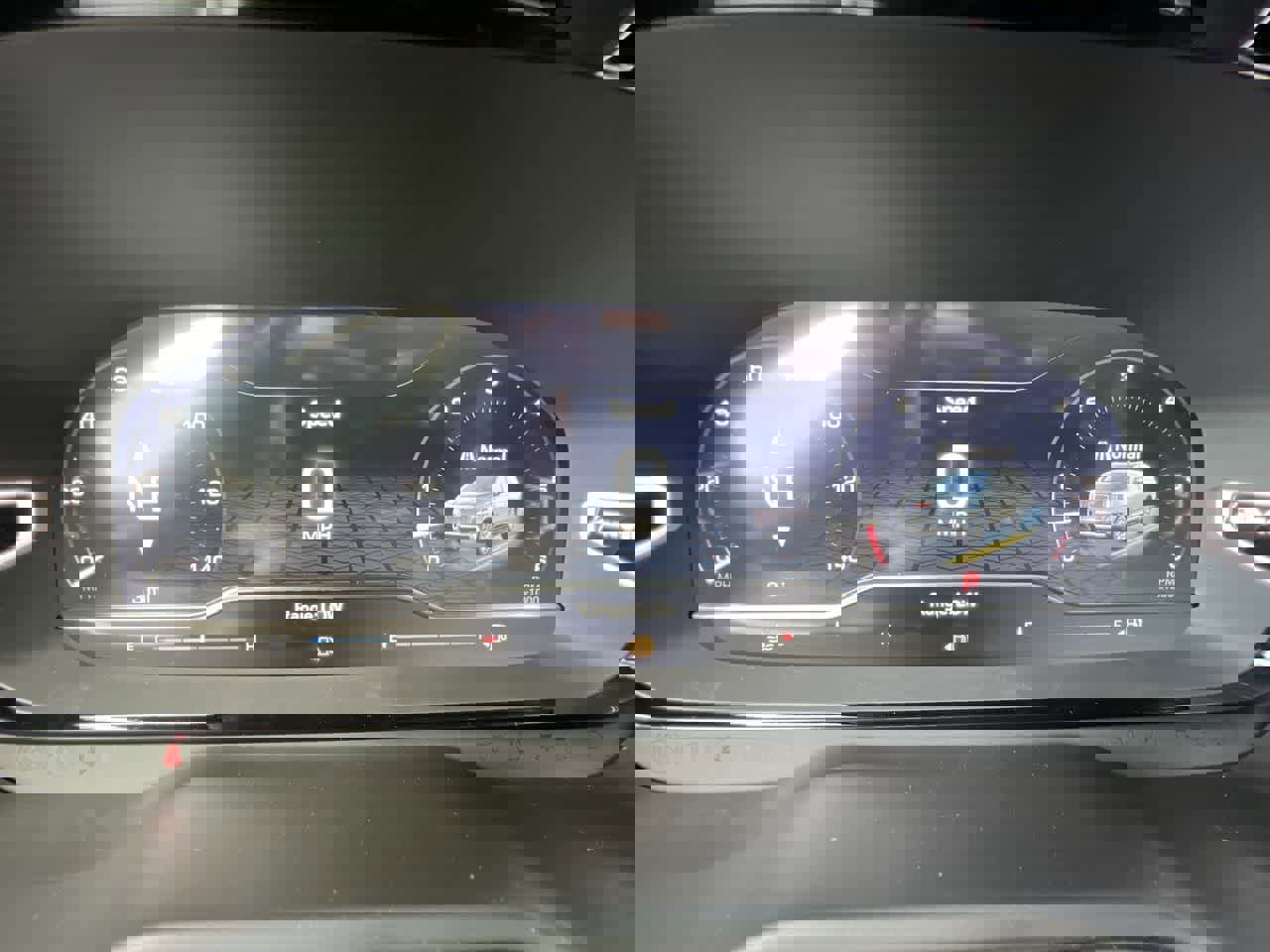 Used 2024 GMC Yukon XL Denali w/ Advanced Technology Package image 12