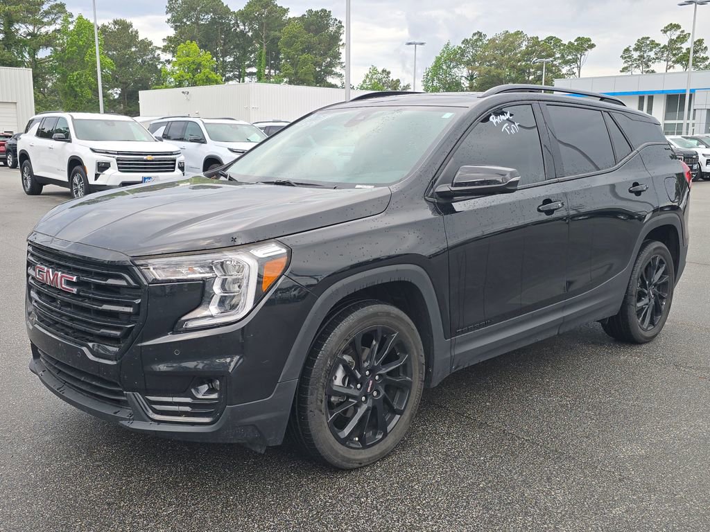 Used 2024 GMC Terrain SLT w/ Infotainment Package II AWD/4WD image 7