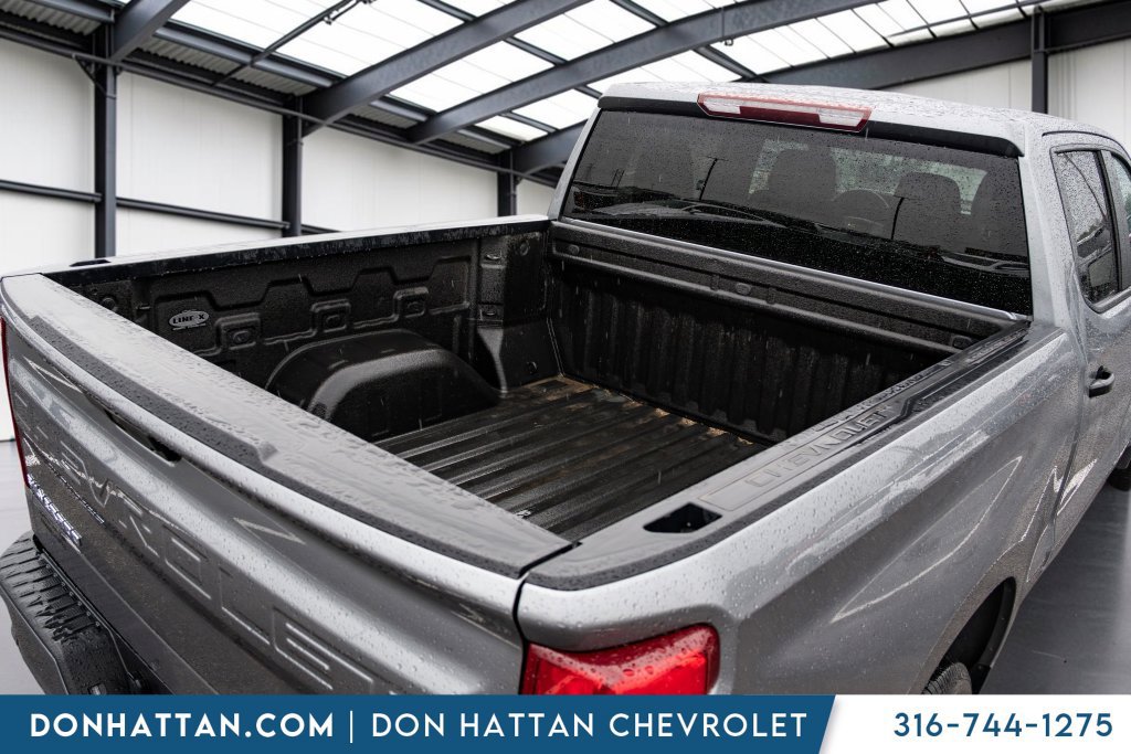 Used 2020 Chevrolet Silverado 1500 Custom w/ Custom Value Package RWD image 26