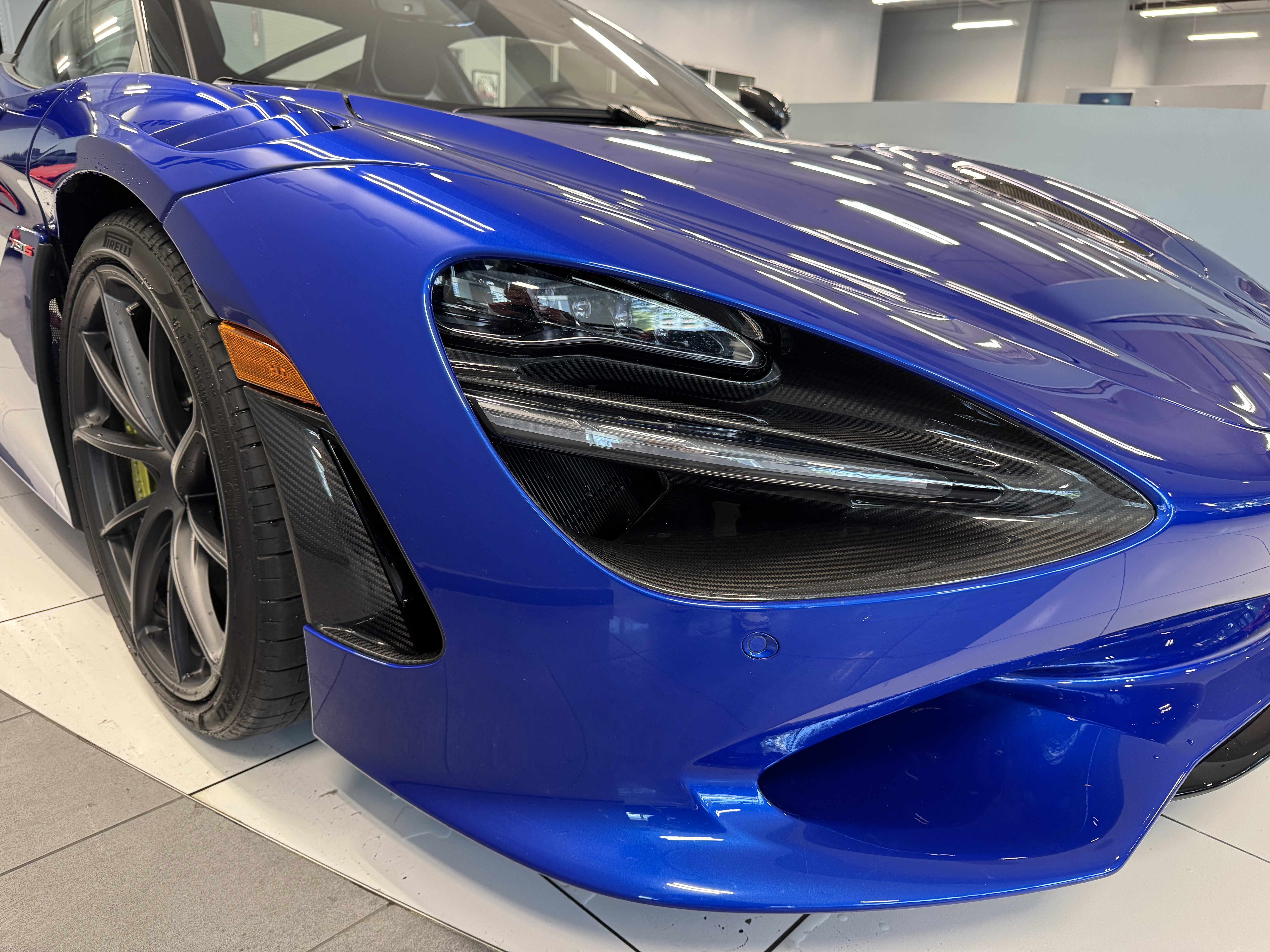 Used 2024 McLaren 750S image 10