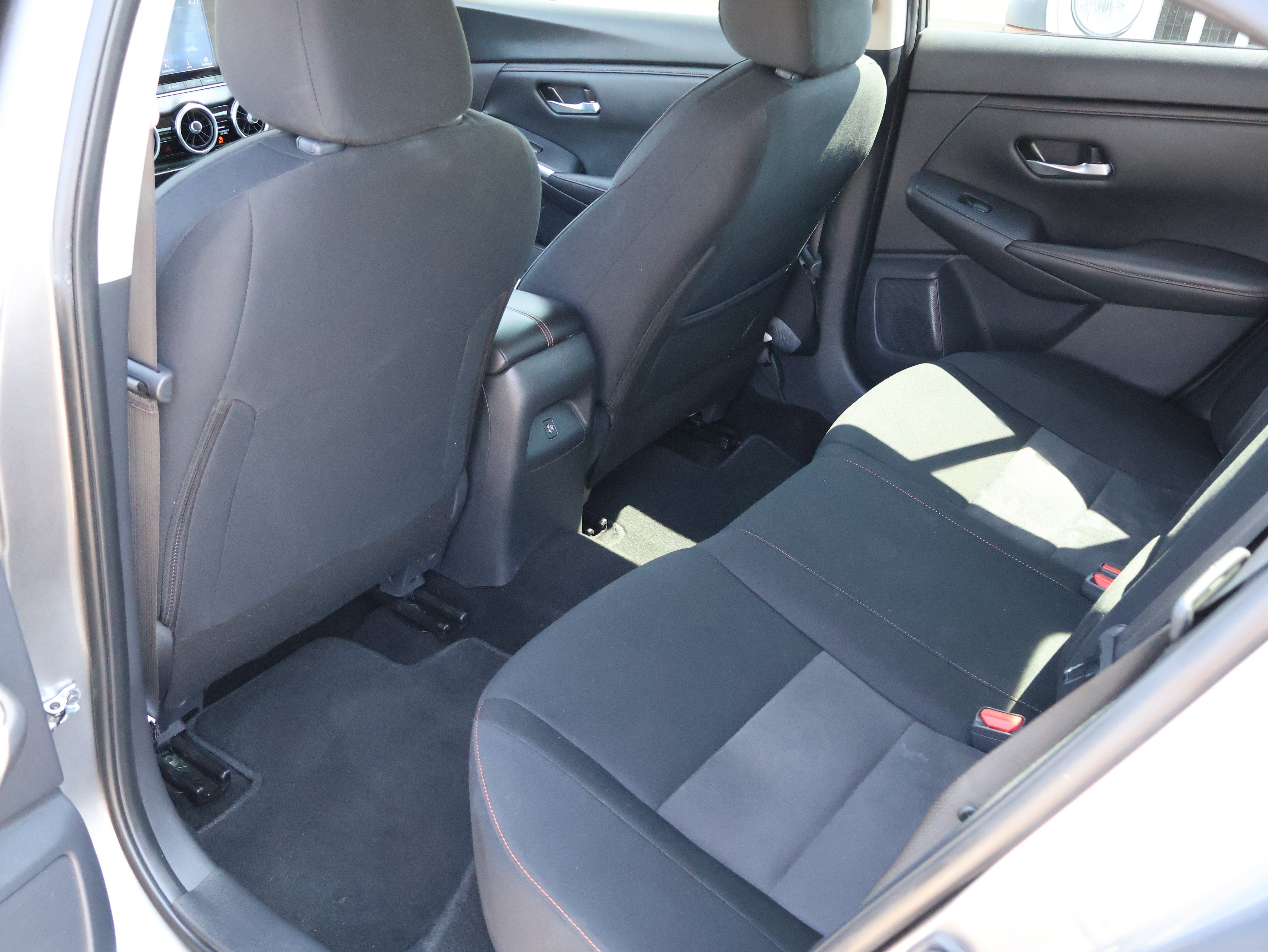 Used 2023 Nissan Sentra SR w/ Electronics Package FWD image 10