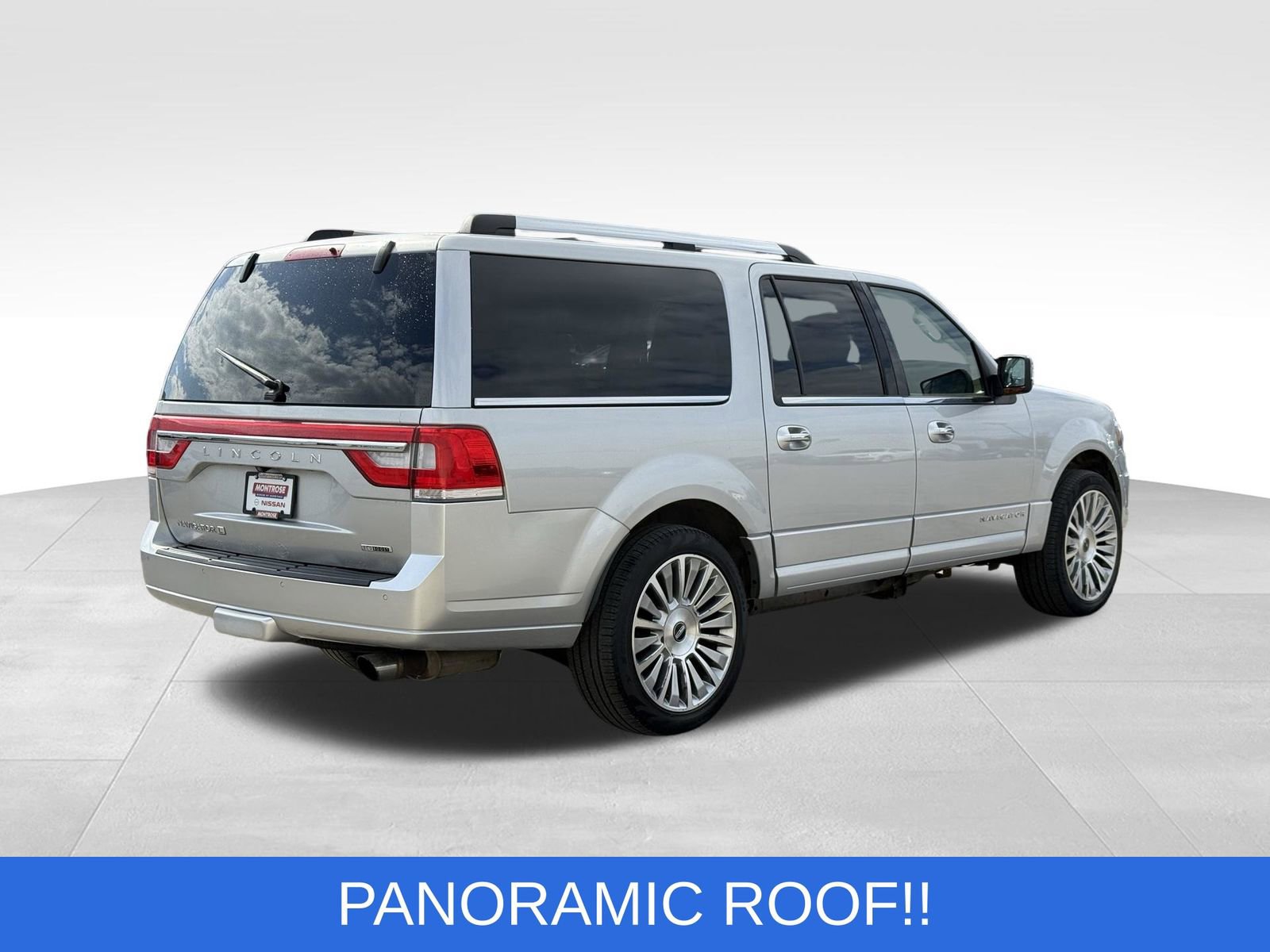 Used 2015 Lincoln Navigator L 4WD w/ Equipment Group 101A Reserve image 15