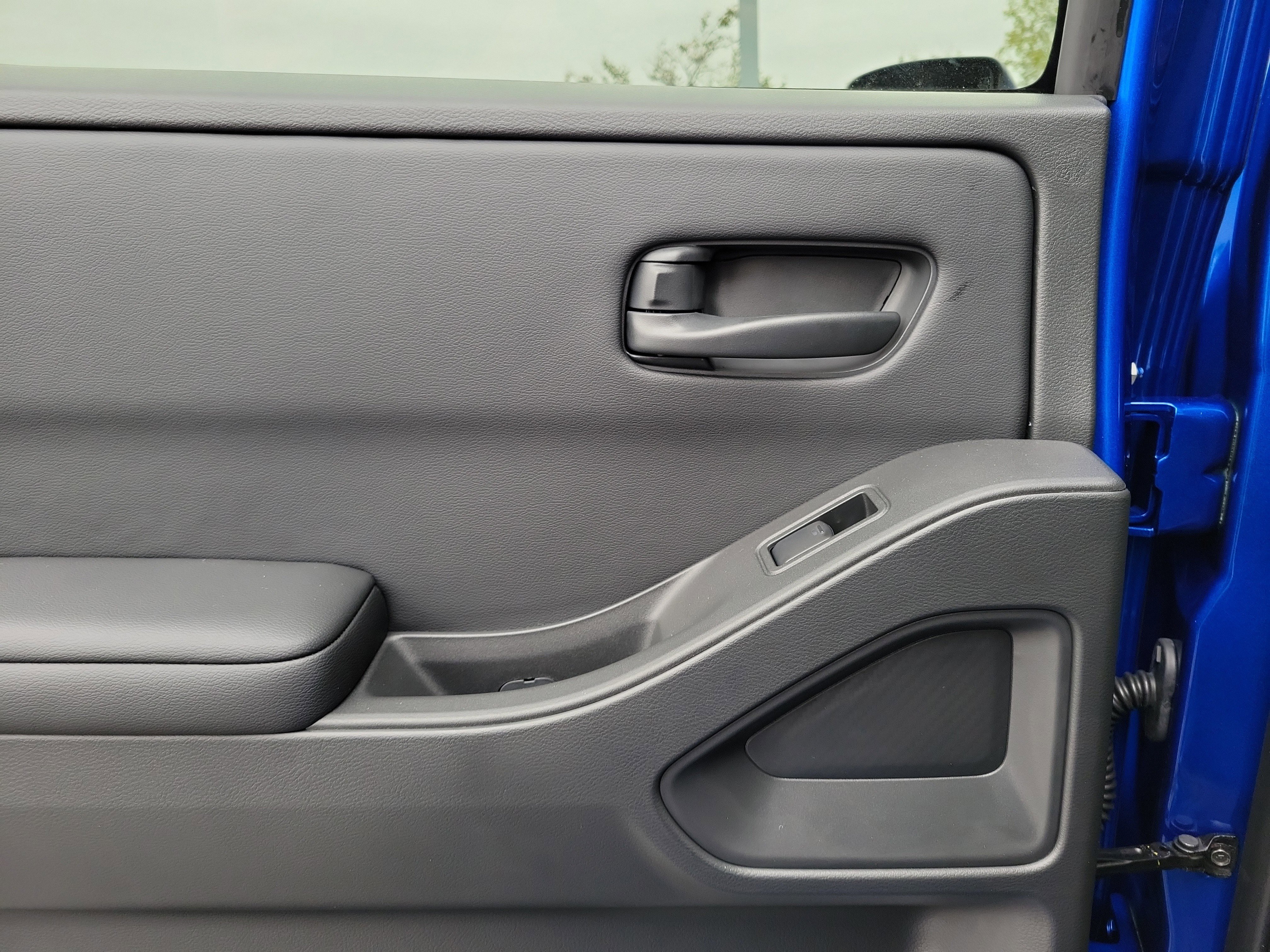 New 2026 Nissan Frontier SV image 12