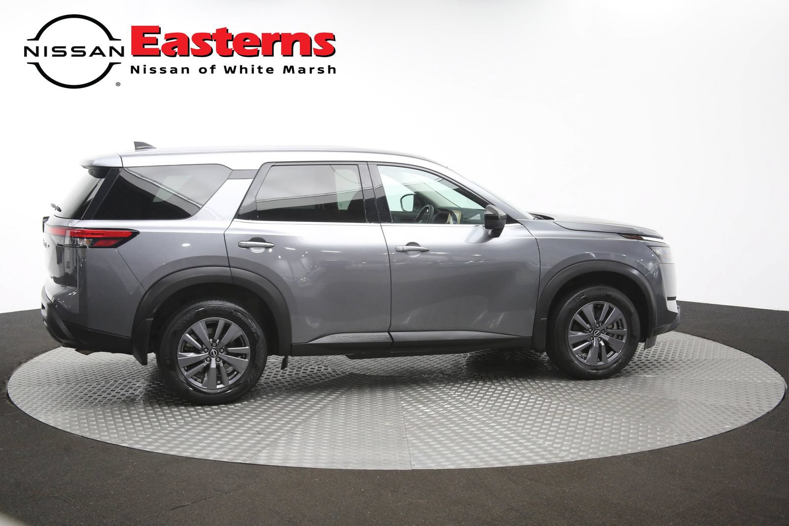 Used 2023 Nissan Pathfinder S AWD/4WD image 42