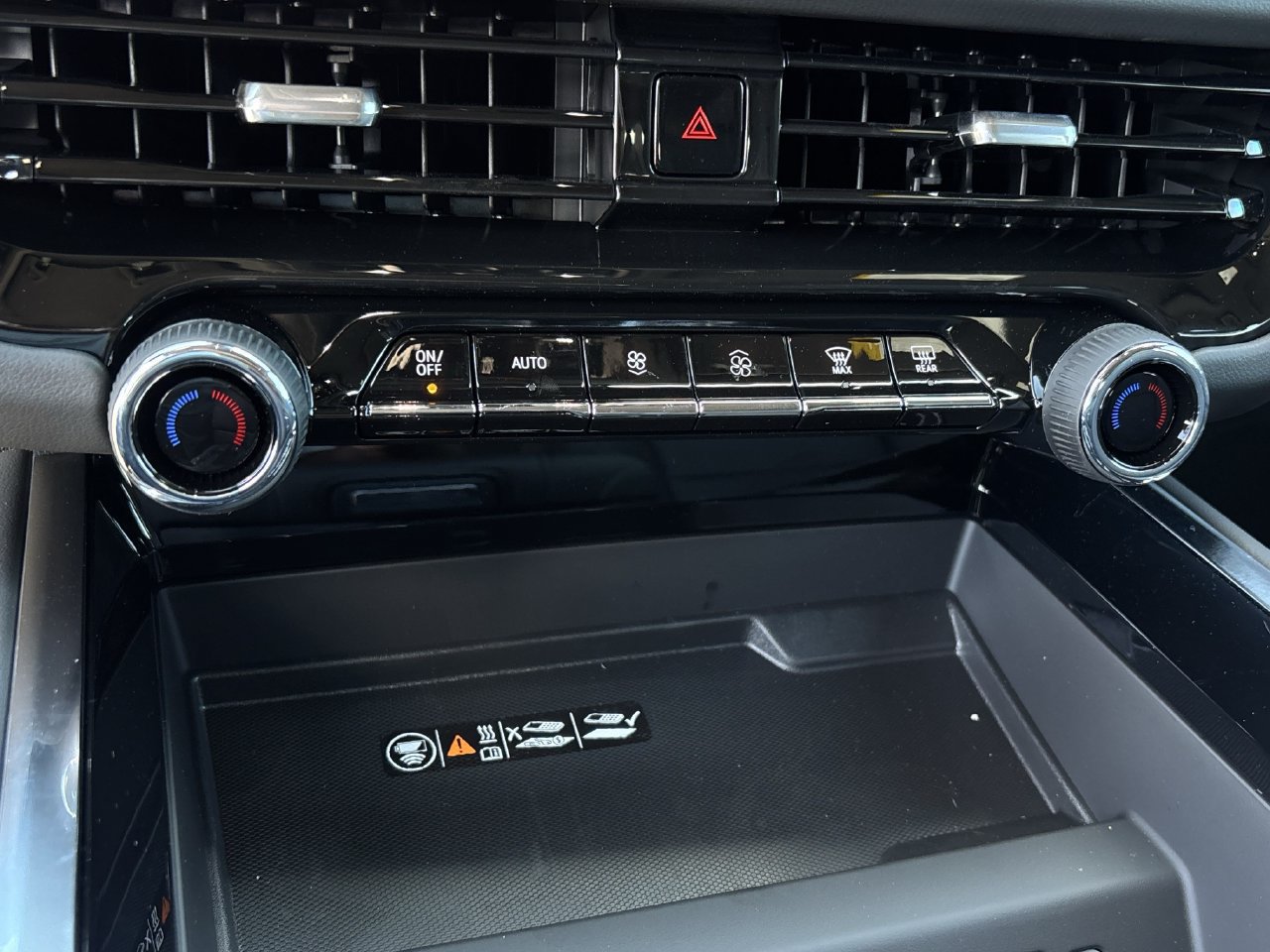 New 2027 Chevrolet Tahoe LT w/ Advanced Technology Package AWD/4WD image 19