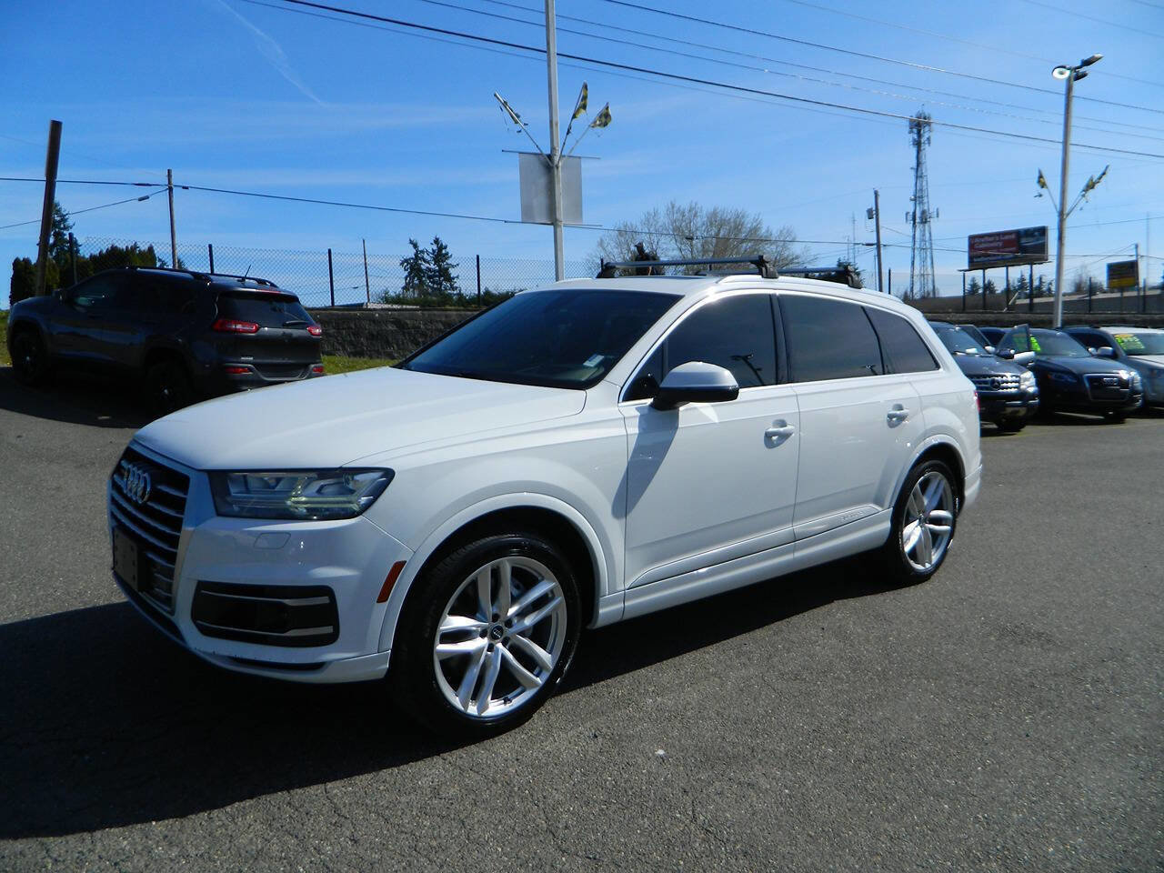 Used 2017 Audi Q7 3.0T Prestige AWD/4WD image 4