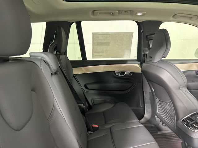 Used 2025 Volvo XC90 B6 Plus w/ Protection Package Premier AWD/4WD image 25
