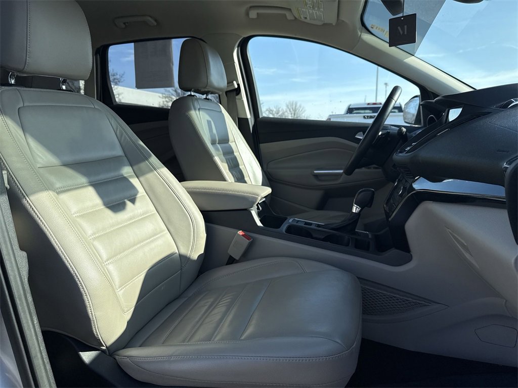 Used 2017 Ford Escape Titanium image 25