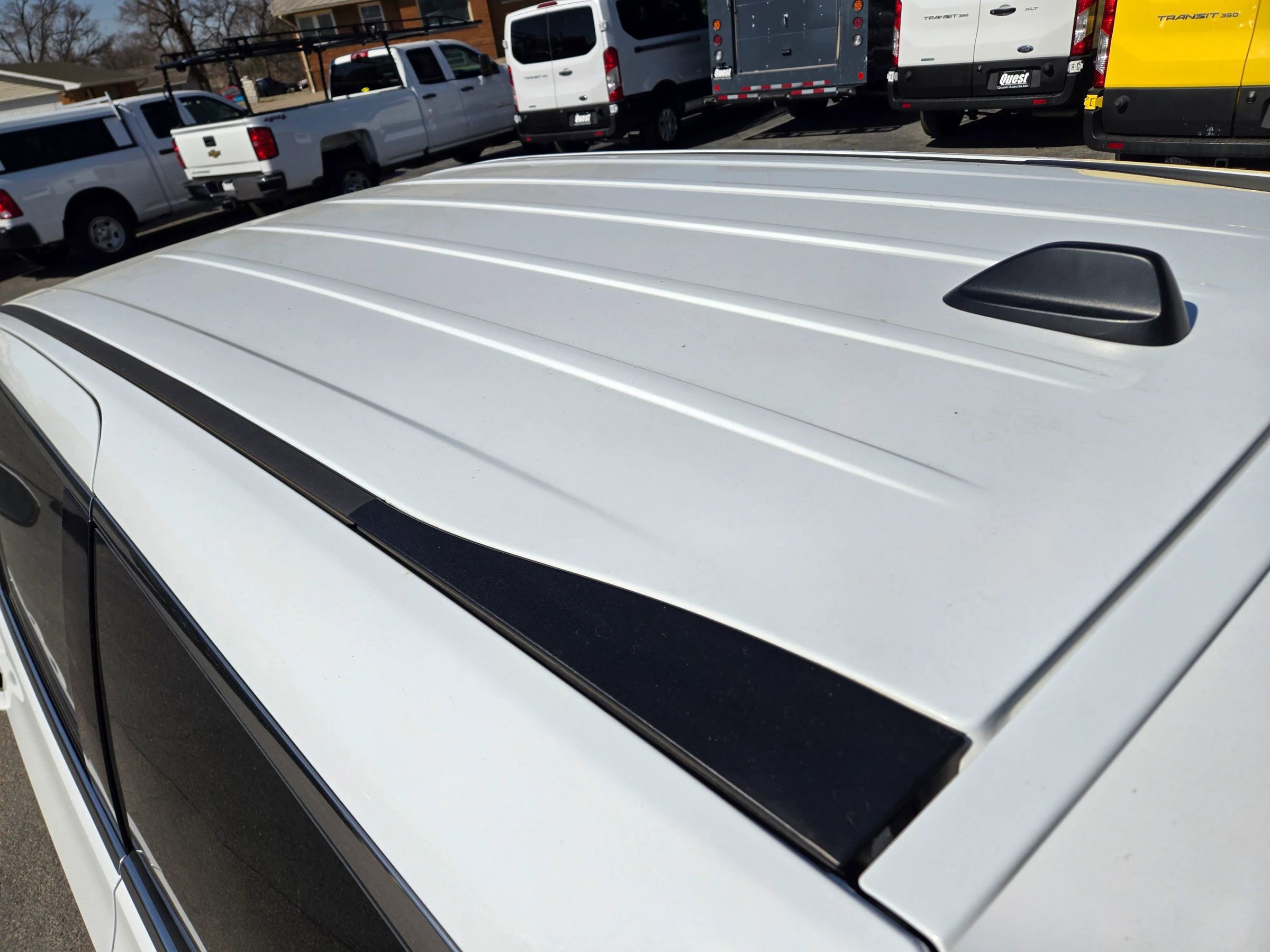 Used 2022 Chrysler Voyager LX image 22