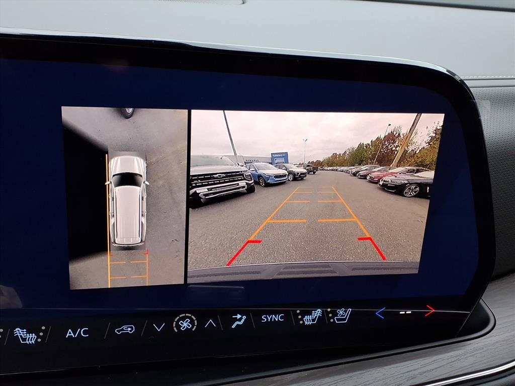 New 2026 Chevrolet Suburban Premier image 22