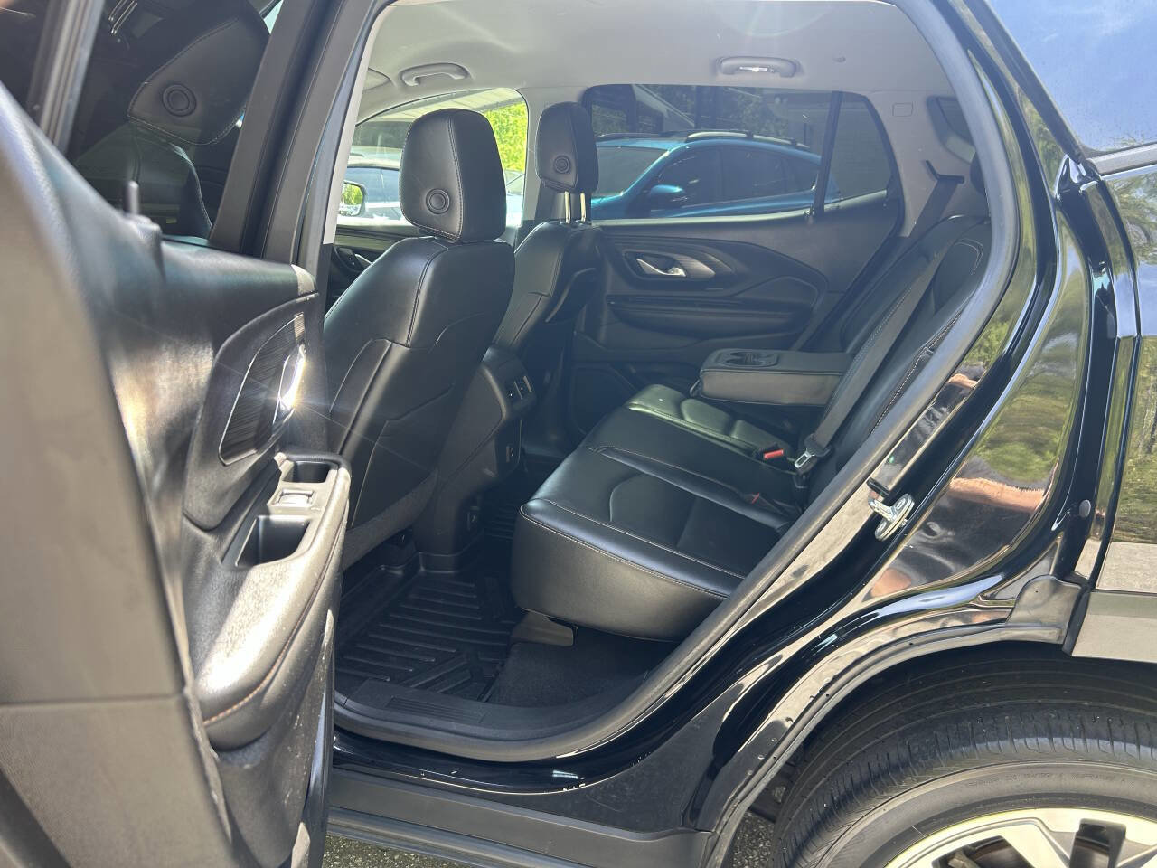 Used 2019 GMC Terrain SLT w/ Preferred Package AWD/4WD image 17