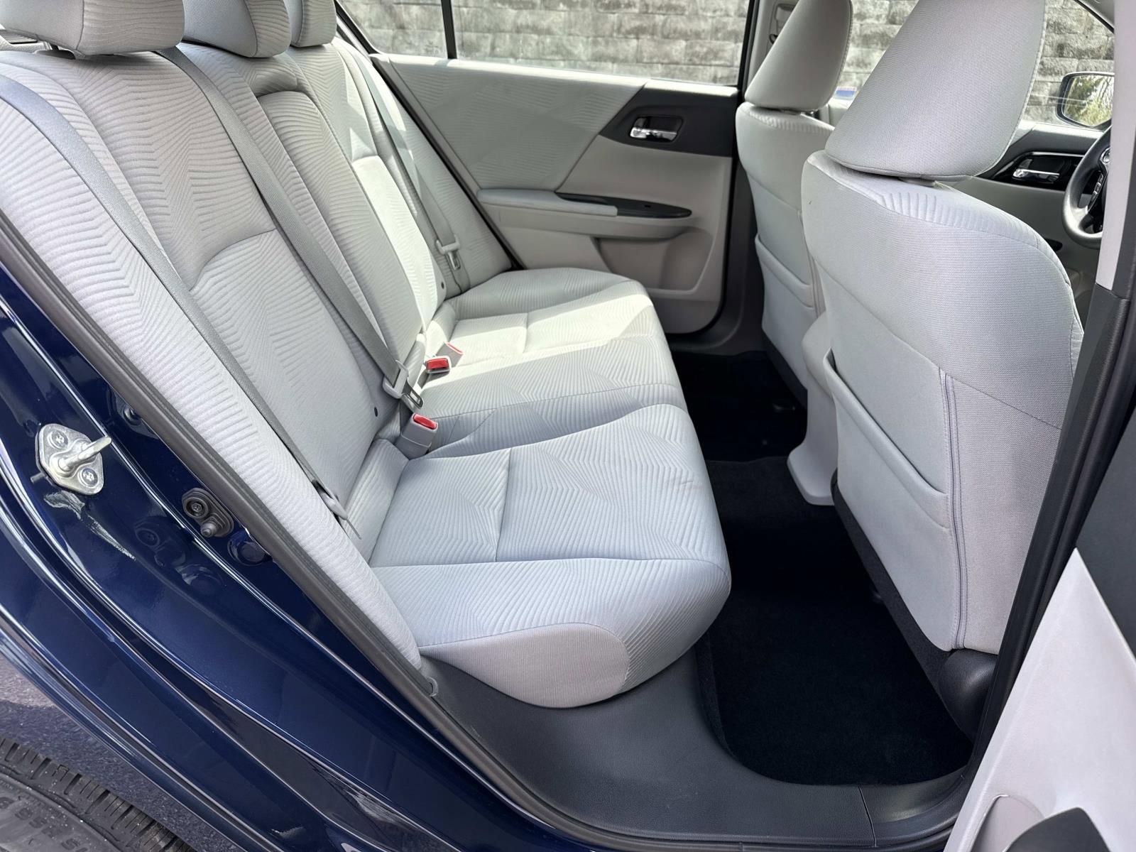 Used 2016 Honda Accord LX image 25