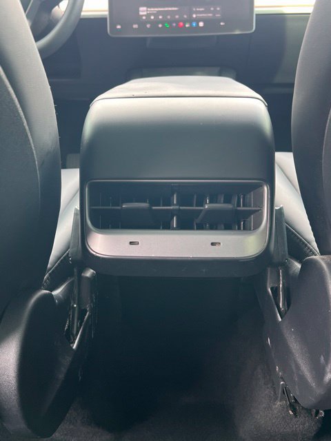 Used 2023 Tesla Model Y 2WD image 21