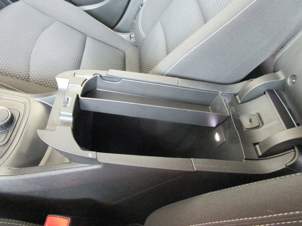 Used 2022 GMC Terrain SLE FWD image 35