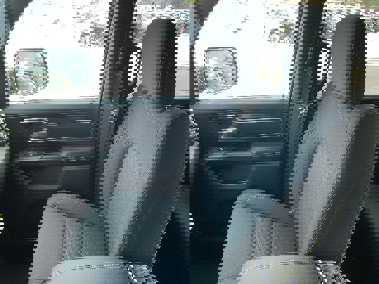 New 2026 RAM 1500 4x4 Crew Cab image 23