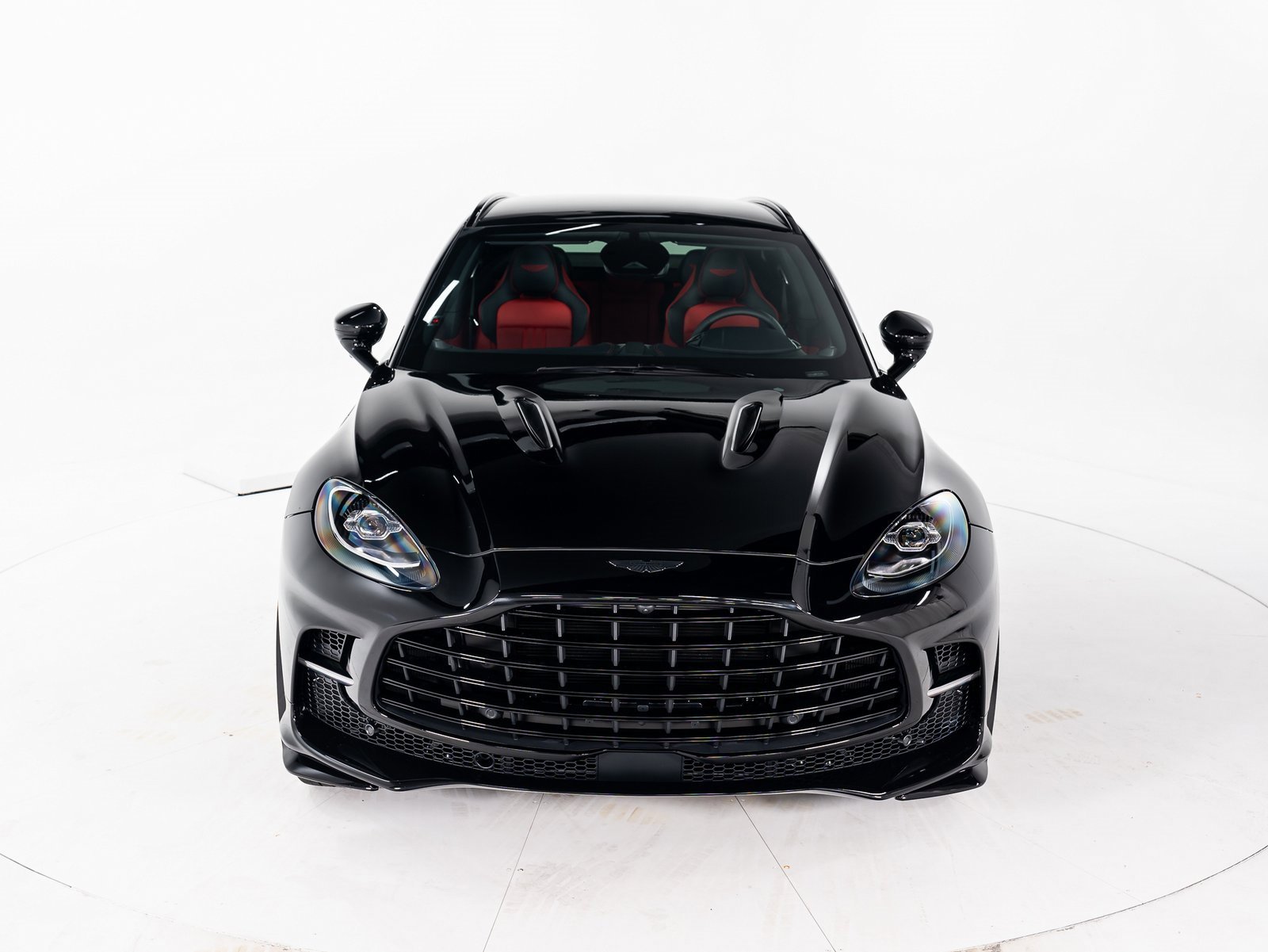 Used 2025 Aston Martin DBX 707 image 8