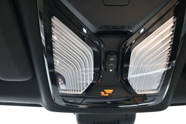 Used 2022 BMW X5 xDrive40i w/ Executive Package AWD/4WD image 29