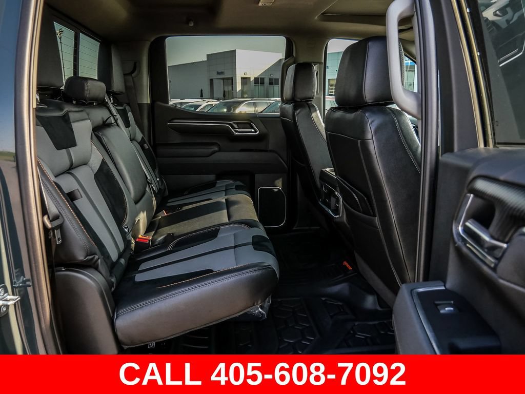 Used 2025 Chevrolet Silverado 1500 LTZ AWD/4WD image 36