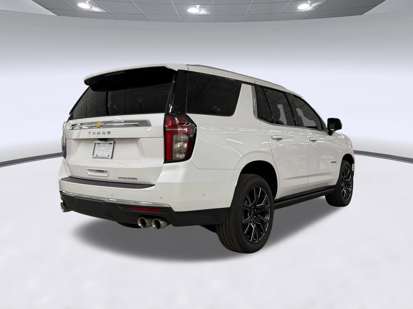 Used 2024 Chevrolet Tahoe Premier w/ Advanced Technology Package AWD/4WD image 9