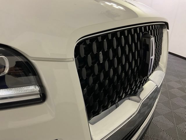 Used 2022 Lincoln Navigator L Black Label AWD/4WD image 9