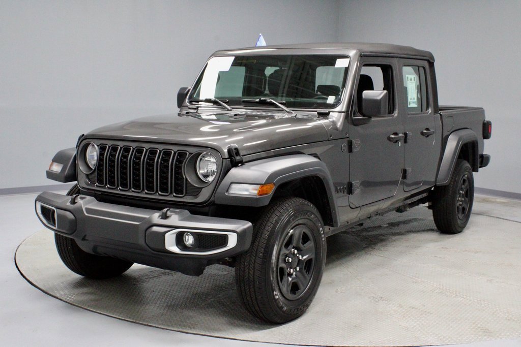 Used 2024 Jeep Gladiator Sport image 7