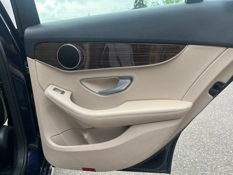 Used 2018 Mercedes-Benz C 300 4MATIC Sedan image 19