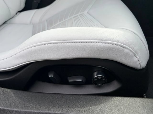 Used 2021 Chevrolet Corvette Stingray Premium Conv w/ Z51 Performance Package RWD image 39