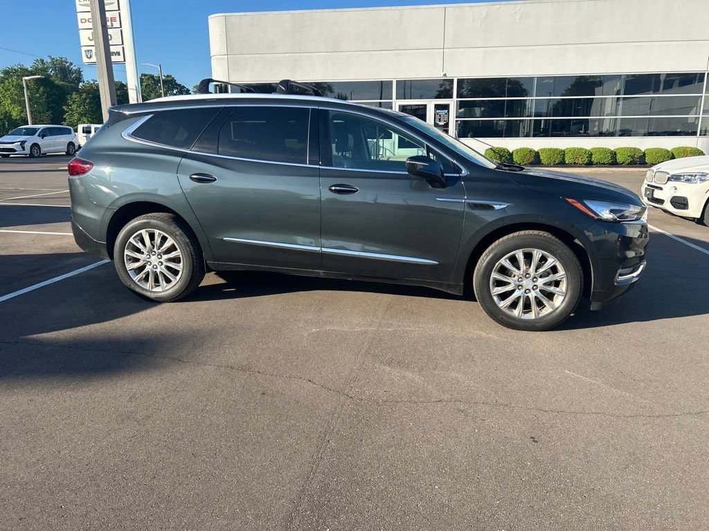 Used 2019 Buick Enclave Premium w/ Experience Buick Package AWD/4WD image 4