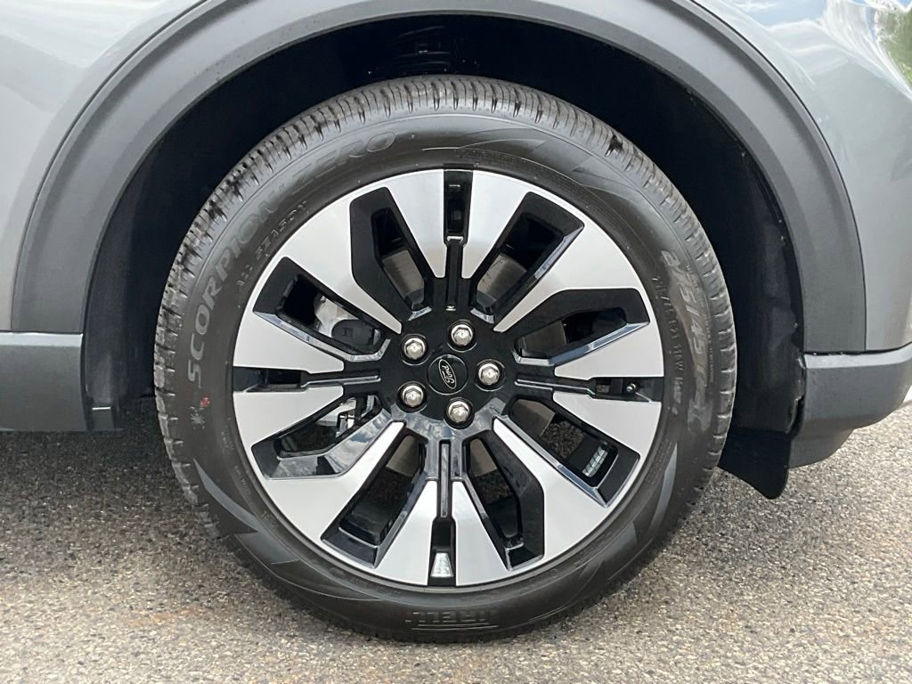 Used 2026 Ford Explorer Platinum AWD/4WD image 24