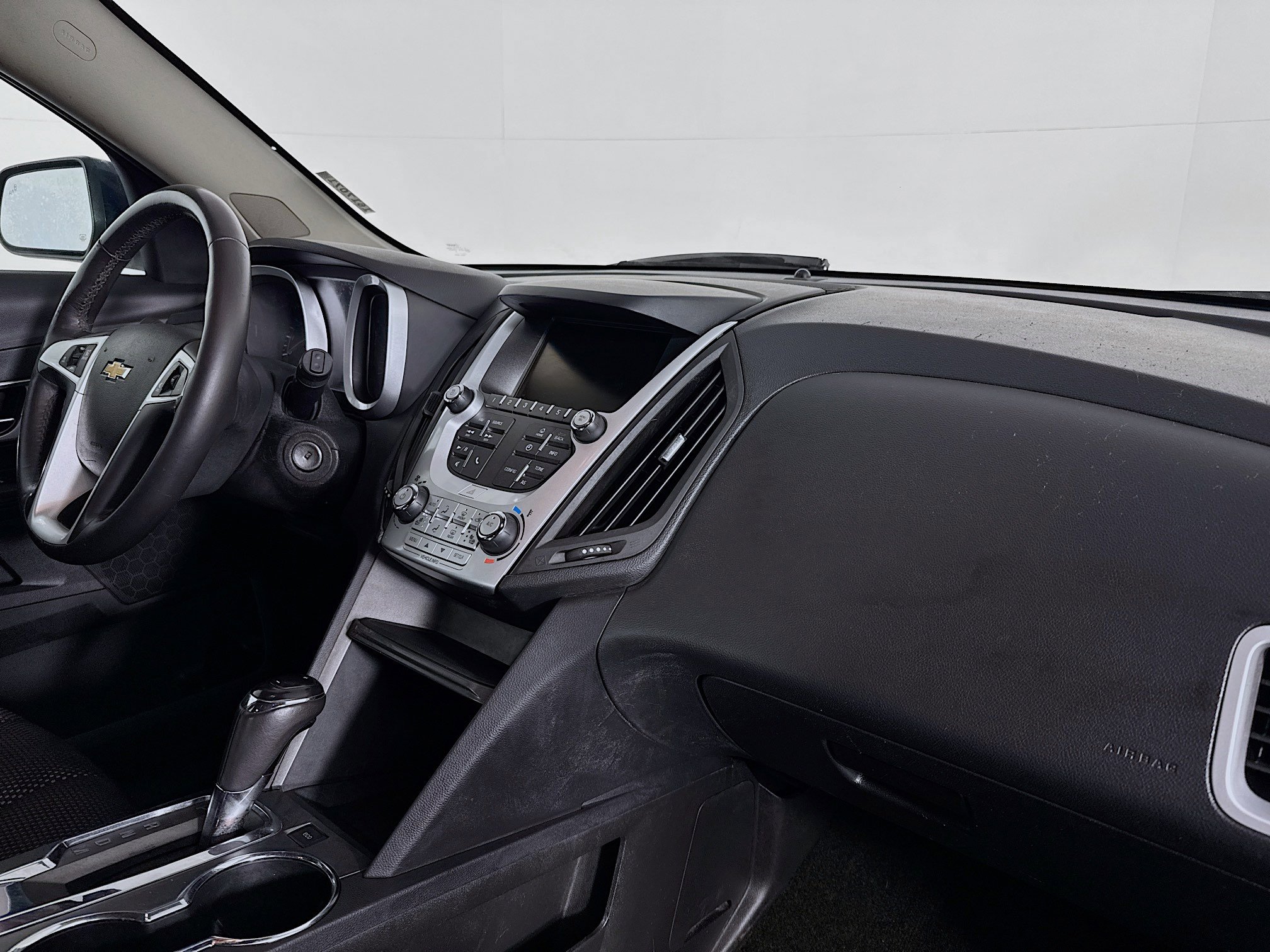 Used 2017 Chevrolet Equinox LT w/ Convenience Package image 28