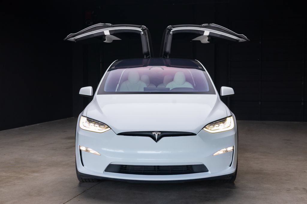 Used 2023 Tesla Model X Plaid AWD/4WD image 3
