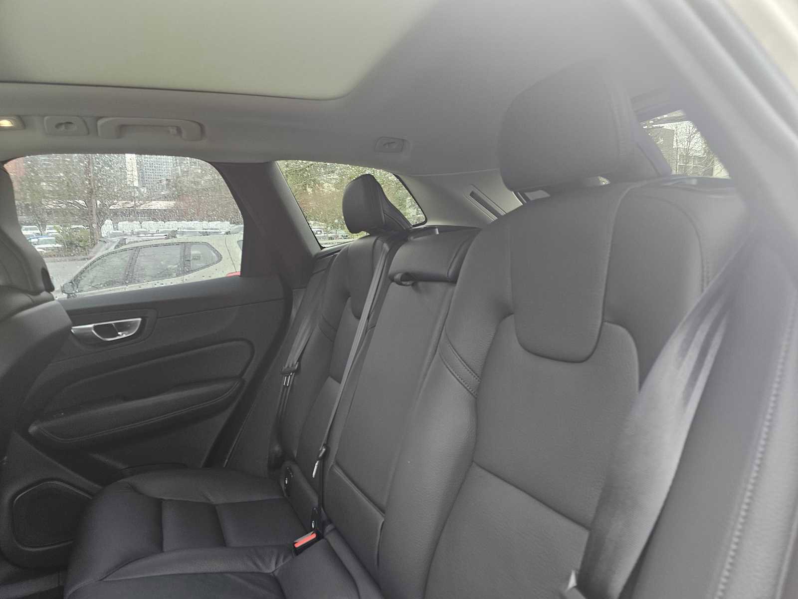 Certified 2025 Volvo XC60 B5 Plus image 17