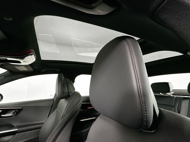 Used 2025 Mercedes-Benz C 300 4MATIC Sedan image 17