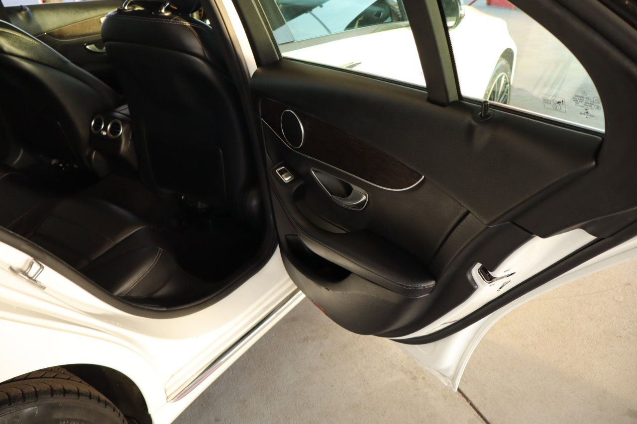 Used 2019 Mercedes-Benz C 300 4MATIC Sedan image 43