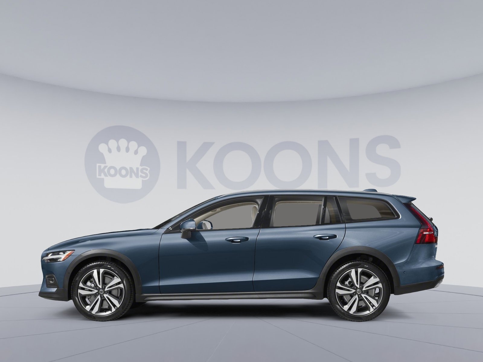 Used 2024 Volvo V60 B5 Cross Country Plus w/ Protection Package Premier image 4