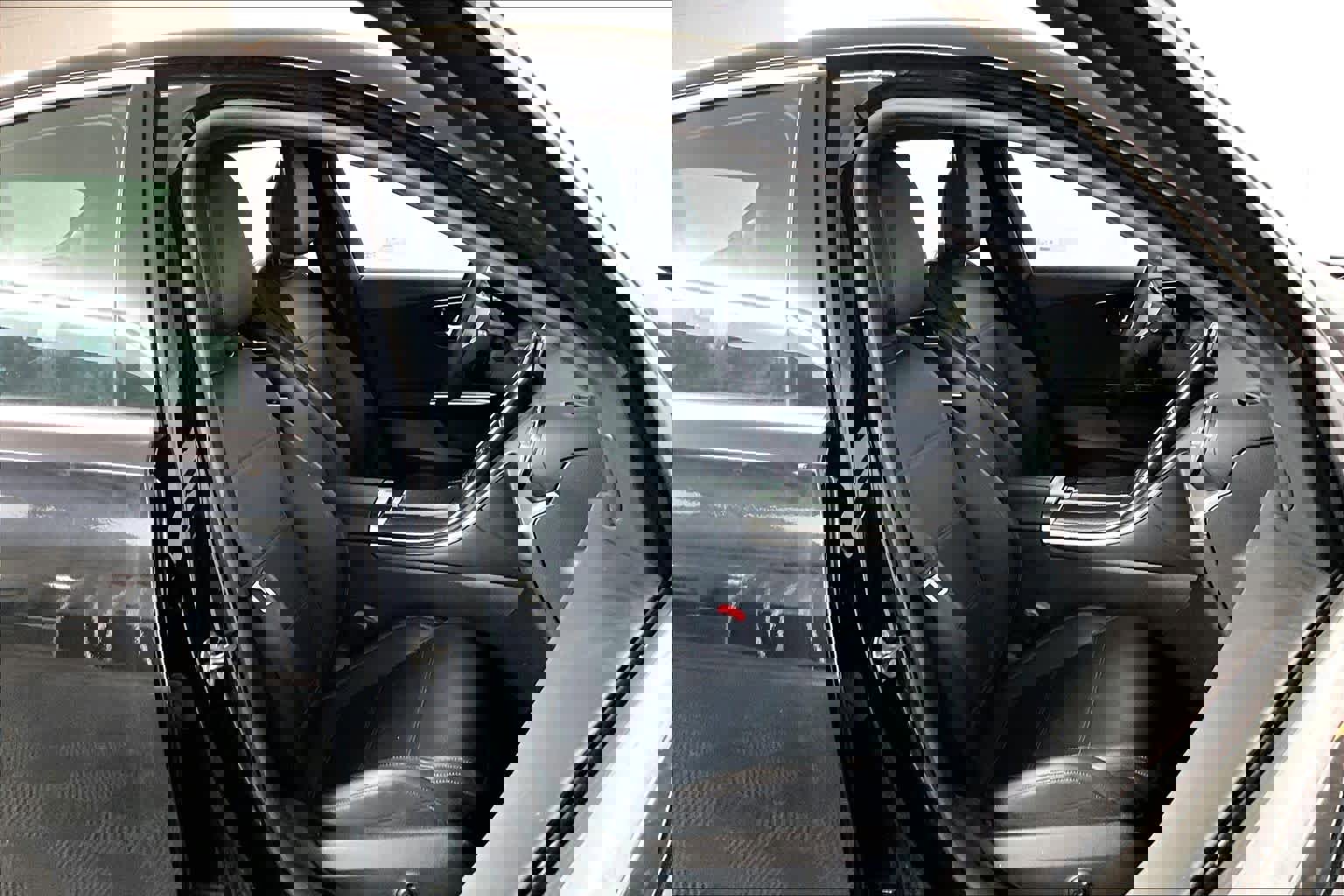 Used 2022 Mercedes-Benz C 300 4MATIC Sedan image 7