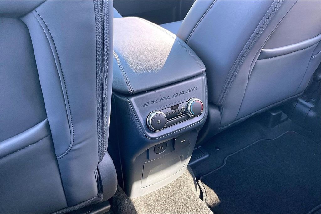New 2026 Ford Explorer Active w/ Active Comfort Package image 17