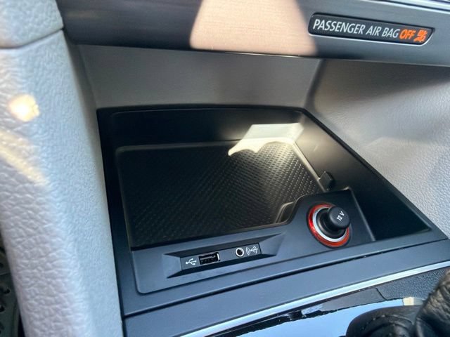 Used 2017 Volkswagen Passat 1.8T R-Line w/ R-Line Lighting Package FWD image 16